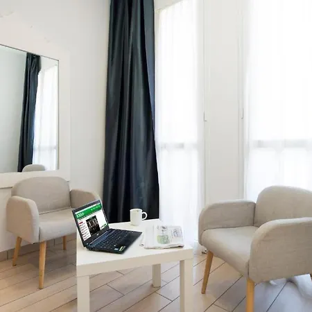 Fiamma & מלון צ'סנטיקו