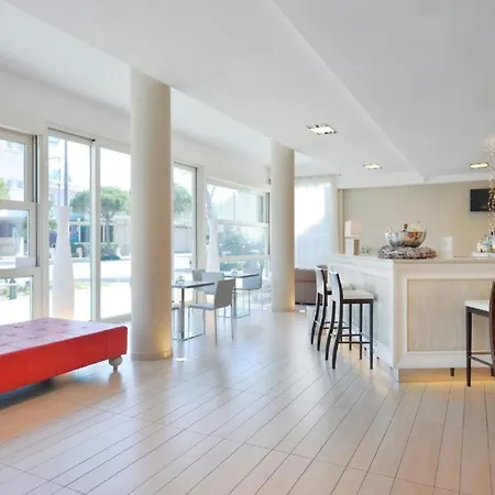 מלון Fiamma & 4*