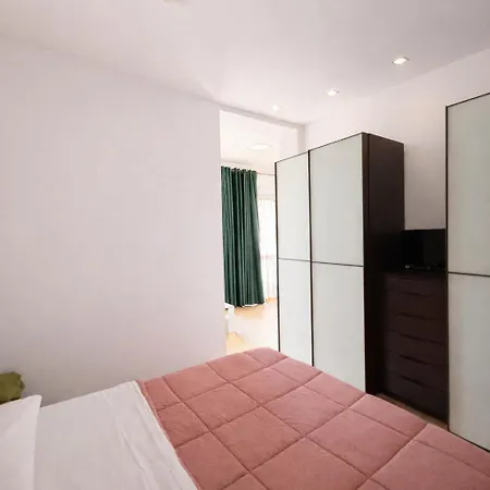 Szálloda Fiamma & 4*